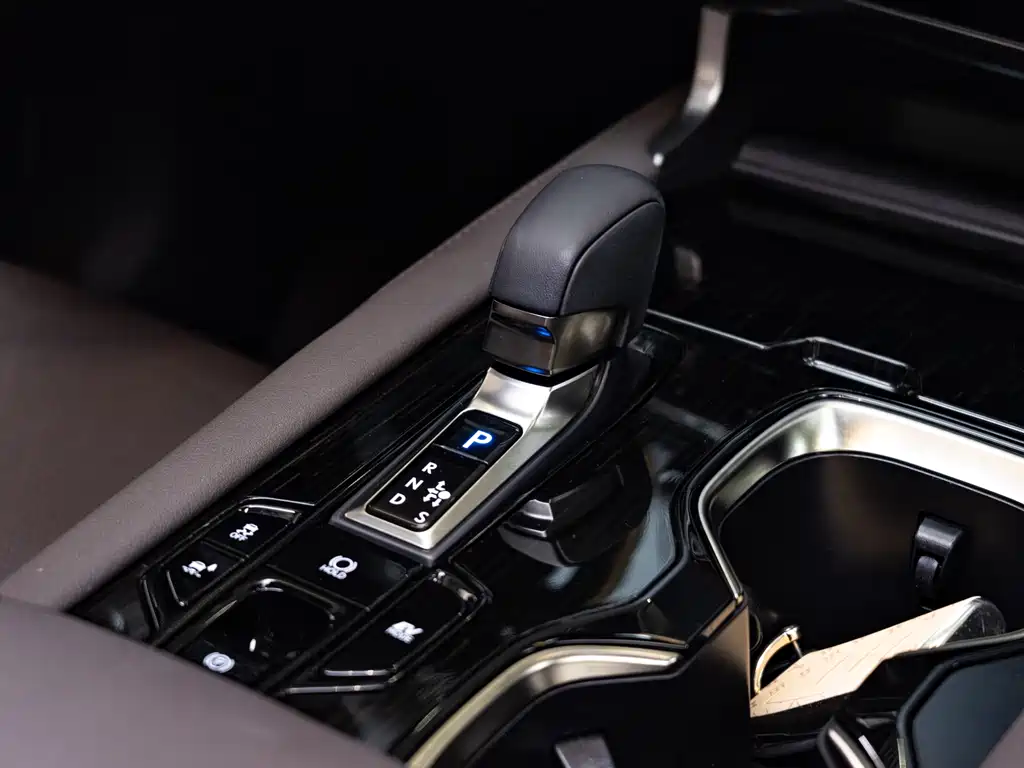 Lexus RX 2023 — фото 15
