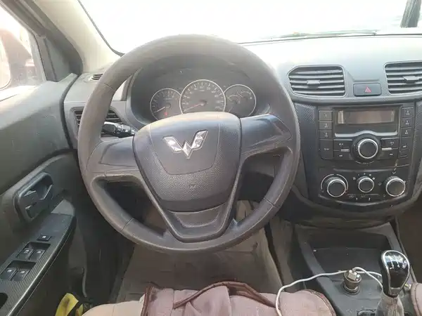 Wuling Hongguang 2016