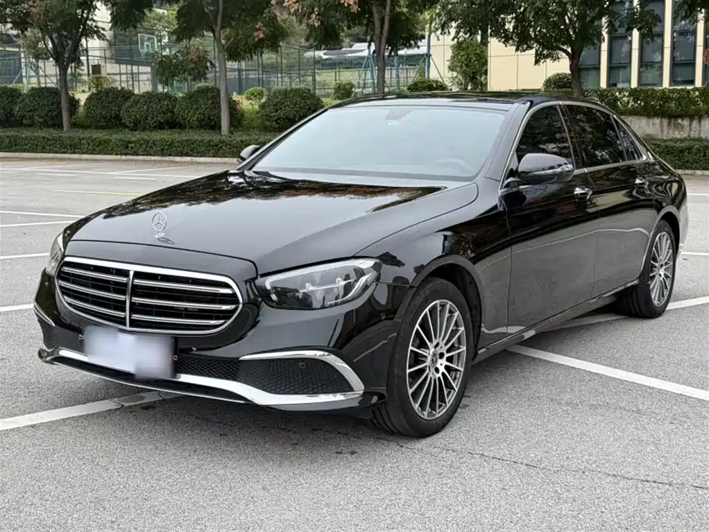 Mercedes-Benz E-Class 2022 — фото 2