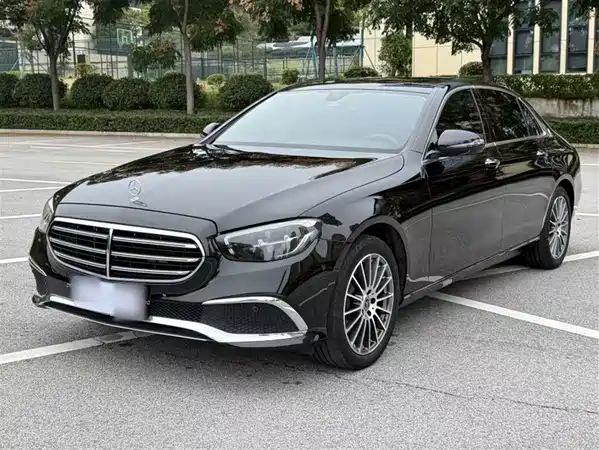 Mercedes-Benz E-Class 2022