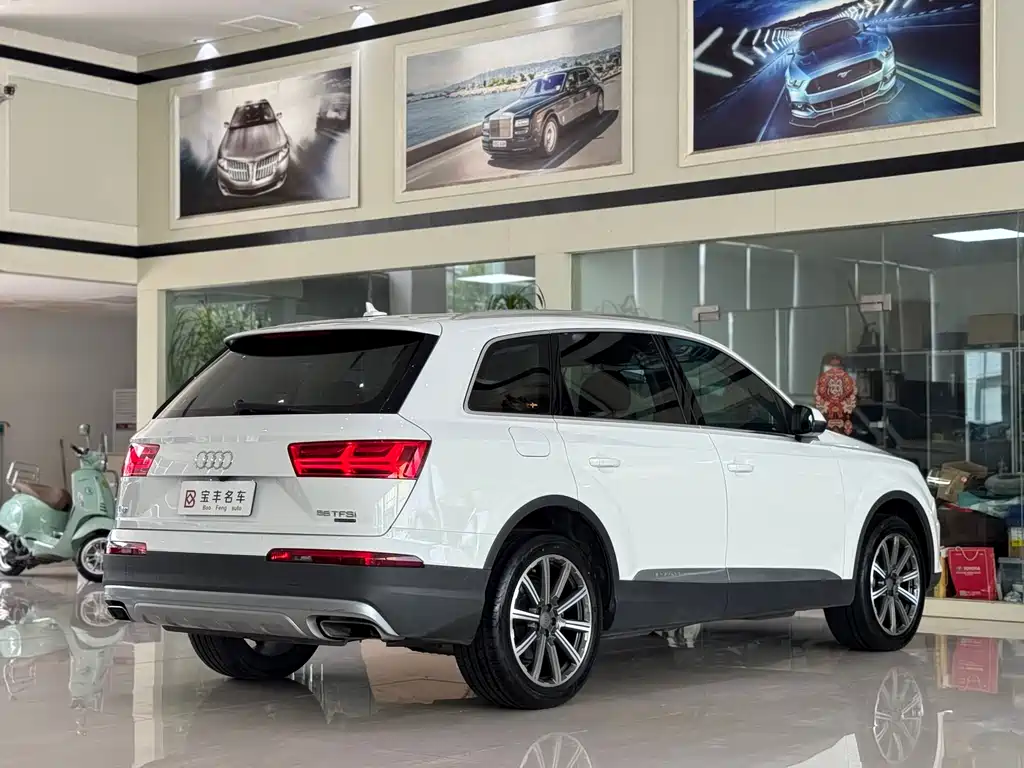 Audi Q7 2019 — фото 16