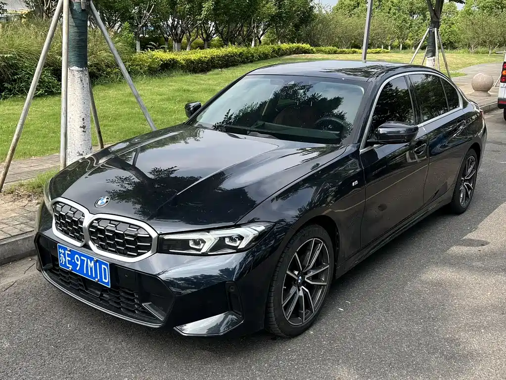 BMW 3 Series 2025 — фото 1