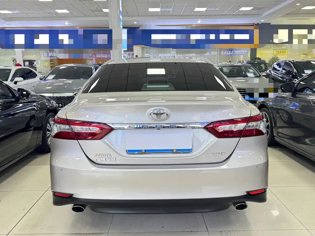 Toyota Camry 2018 — фото 14