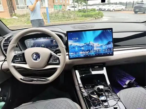 BYD Han 2025