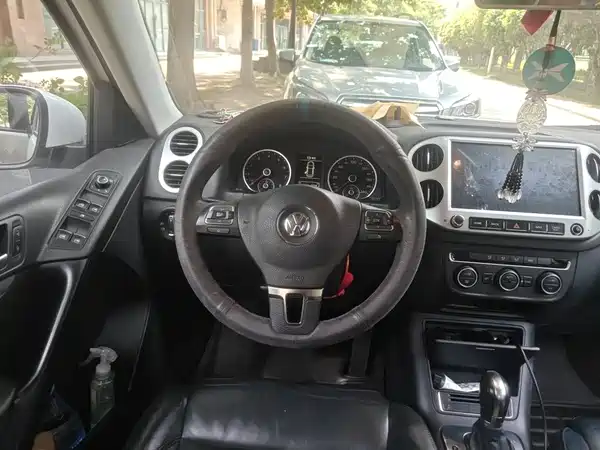 Volkswagen Tiguan 2015