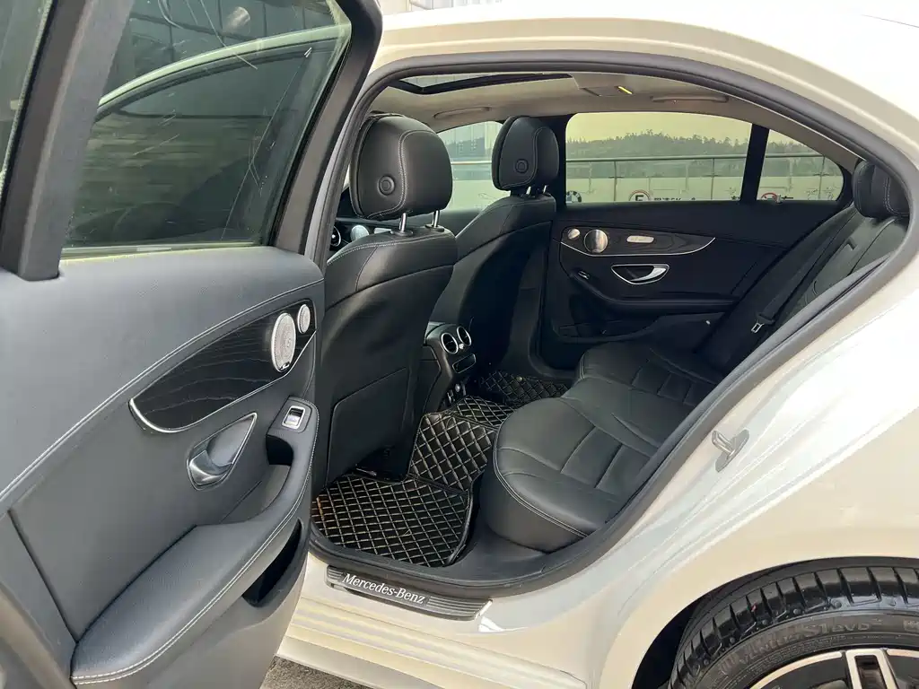 Mercedes-Benz C-Class 2021 — фото 20