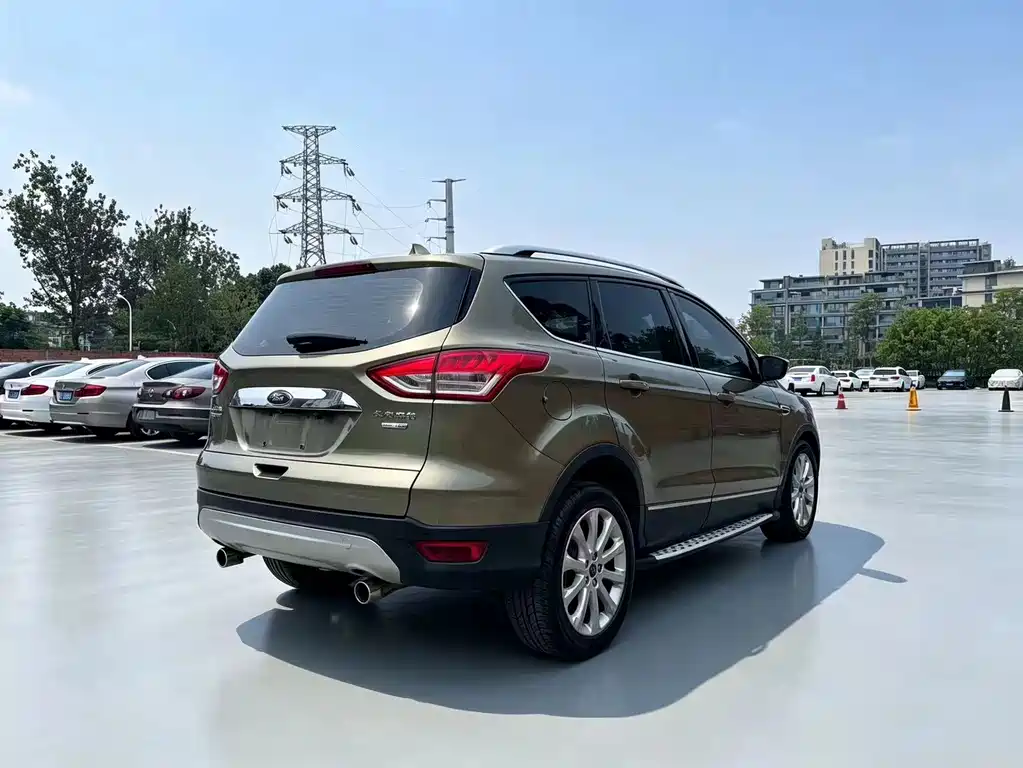 Ford Kuga 2015 — фото 4