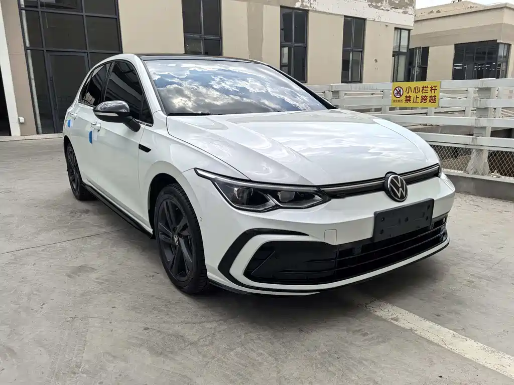 Volkswagen Golf 2023