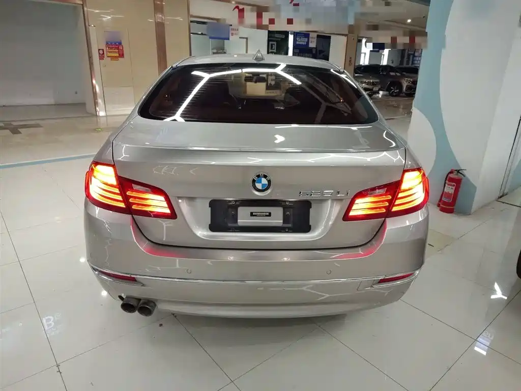 BMW 5 Series 2015 — фото 4