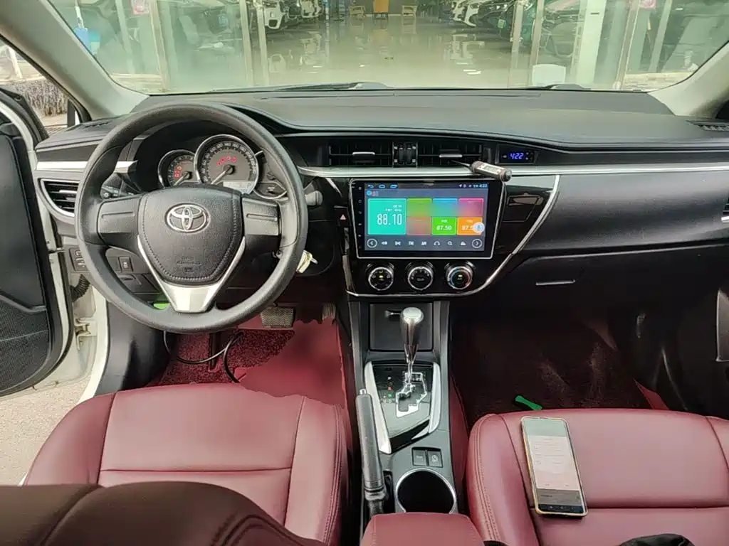 Toyota Corolla 2017 — фото 10