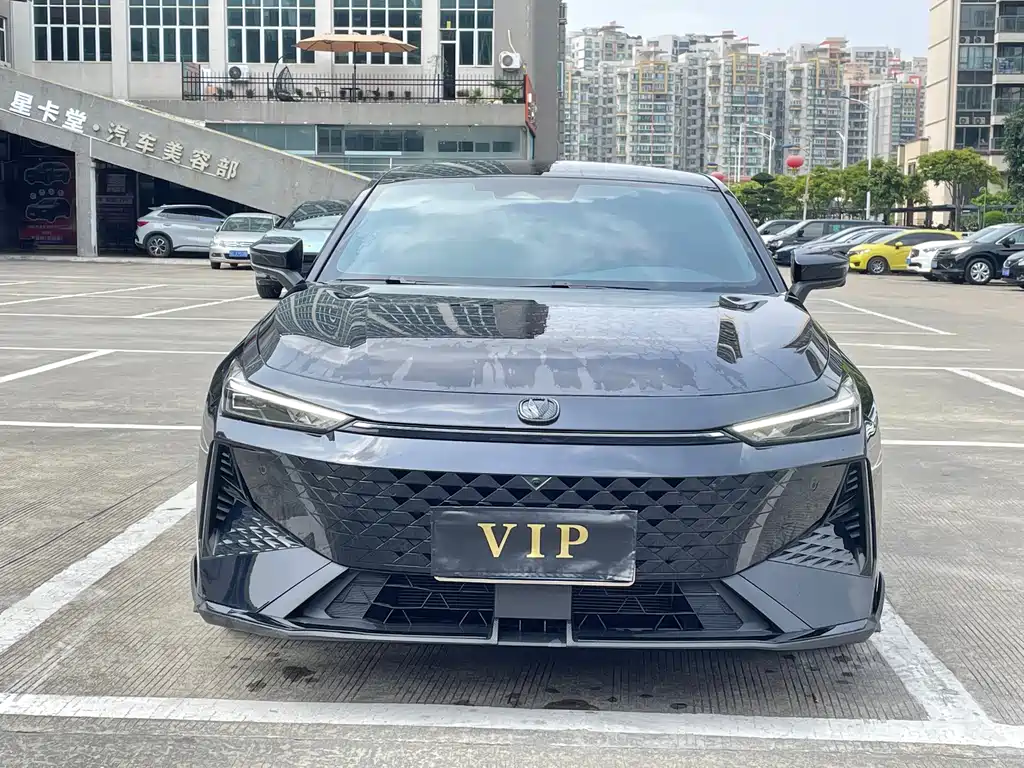 Changan UNI-V 2024 — фото 3