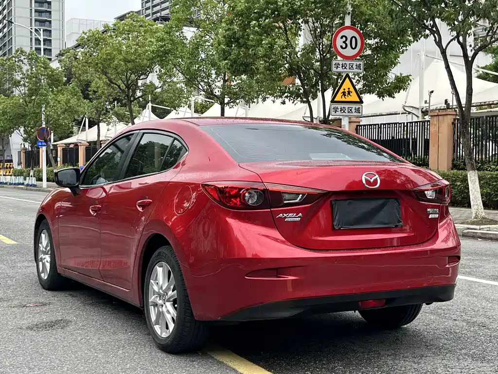 Mazda 3 Axela 2014 — фото 10