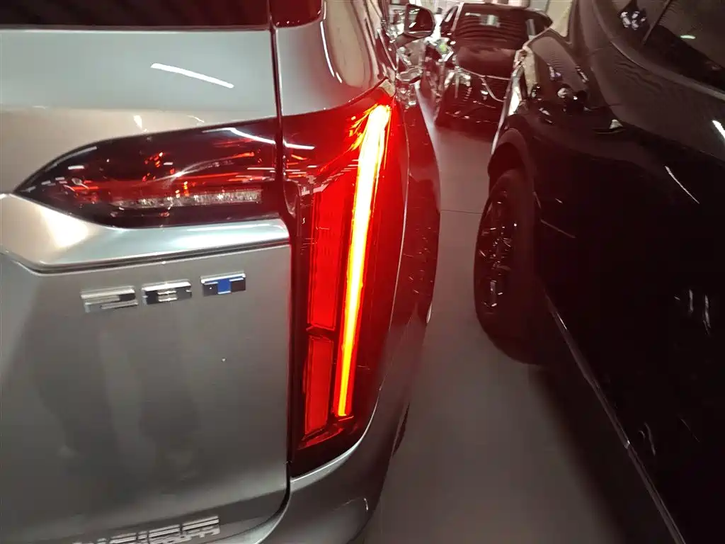 Cadillac XT6 2026 — фото 24