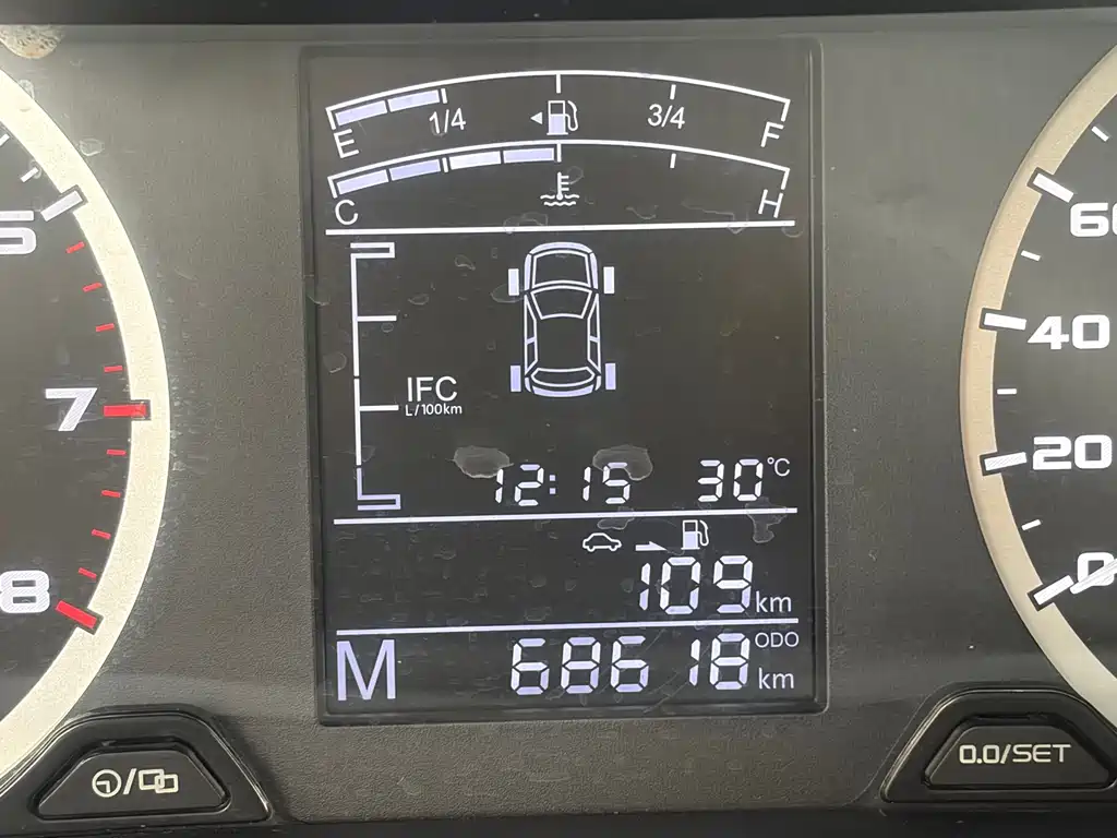 Geely Emgrand GS 2016 — фото 13
