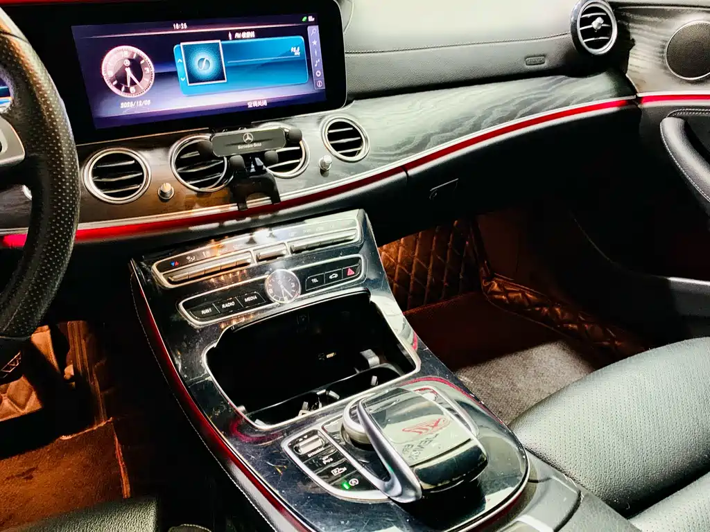 Mercedes-Benz E-Class 2017 — фото 12