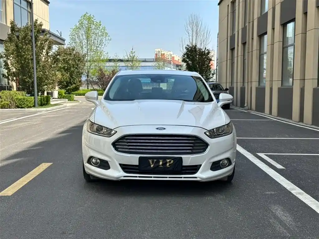 Ford Mondeo 2014 — фото 2