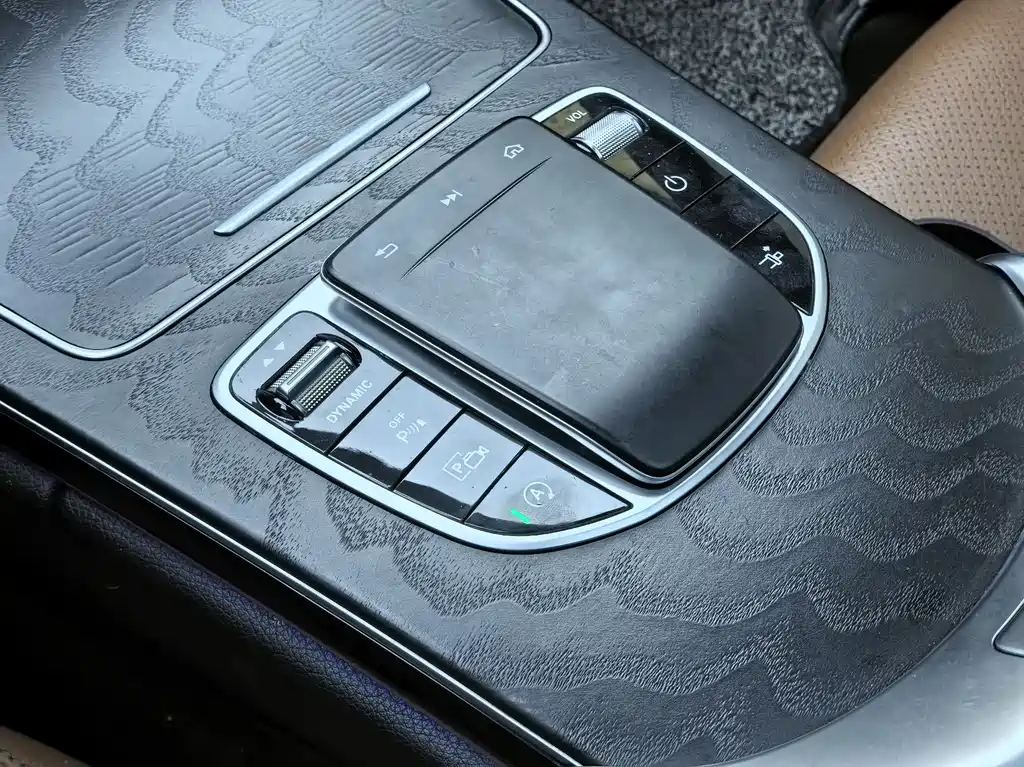 Mercedes-Benz C-Class 2021 — фото 16