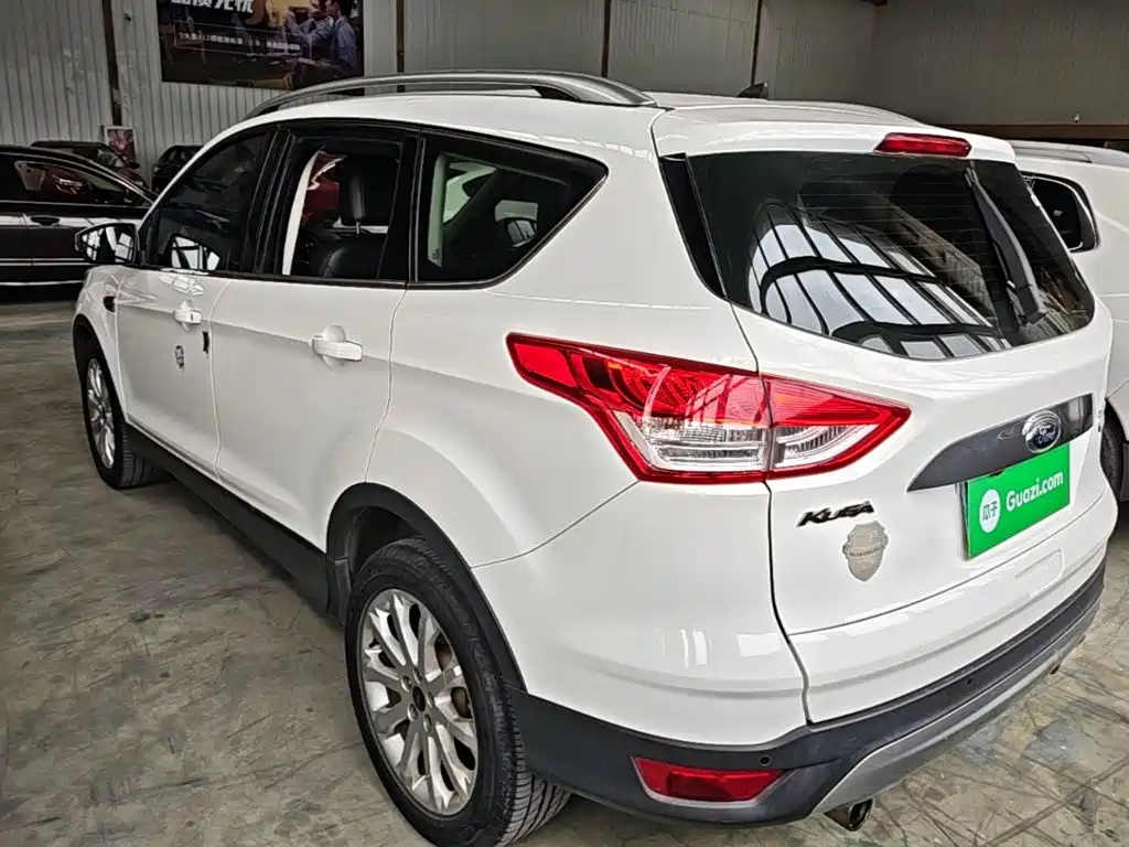 Ford Kuga 2015 — фото 5