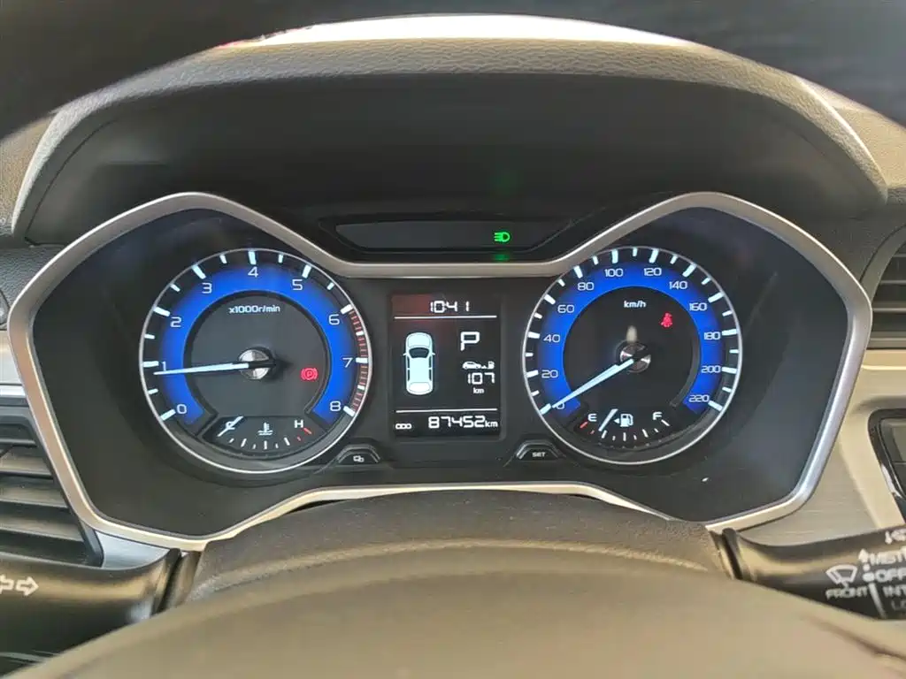 Geely Vision X3 2019 — фото 12
