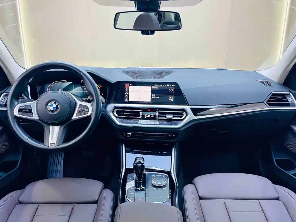 BMW 3 Series 2021 — фото 12