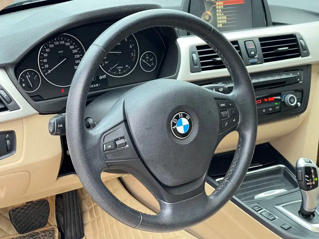BMW 3 Series 2015 — фото 14