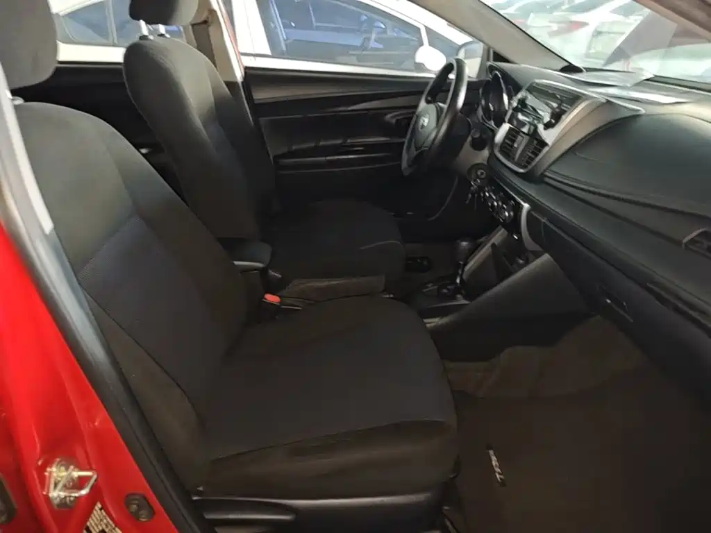 Toyota Yaris L 2019 — фото 25