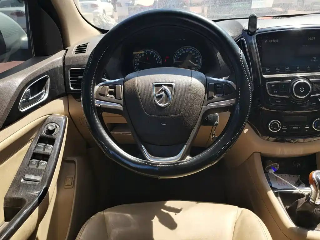 Baojun 730 2014