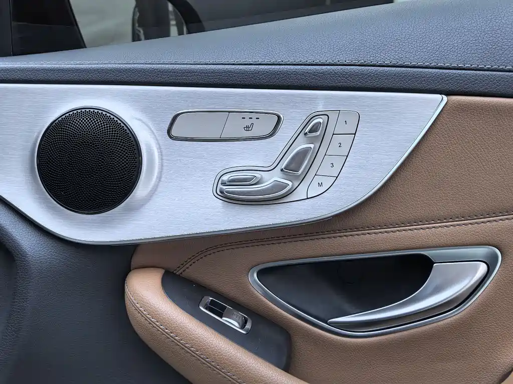 Mercedes-Benz C-Class 2021 — фото 12