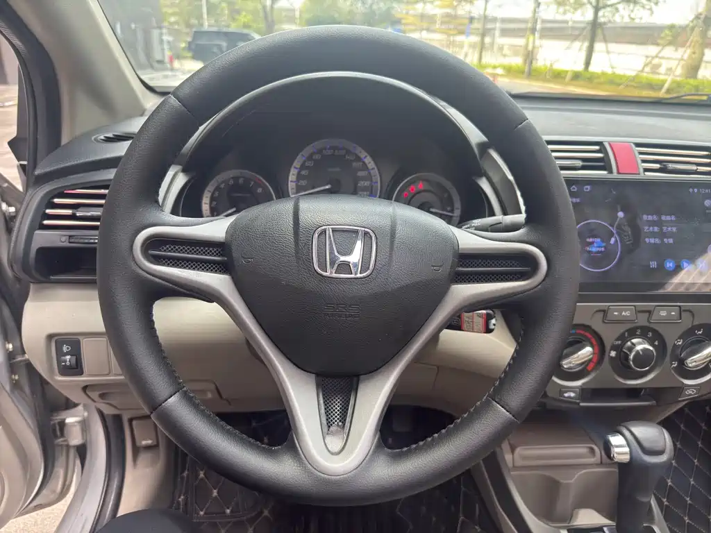 Honda City Classic 2013 — фото 14
