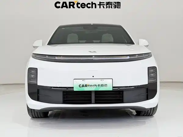 Li Auto L6 2025