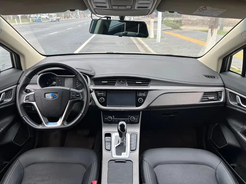 Geely Emgrand GS 2018 — фото 3