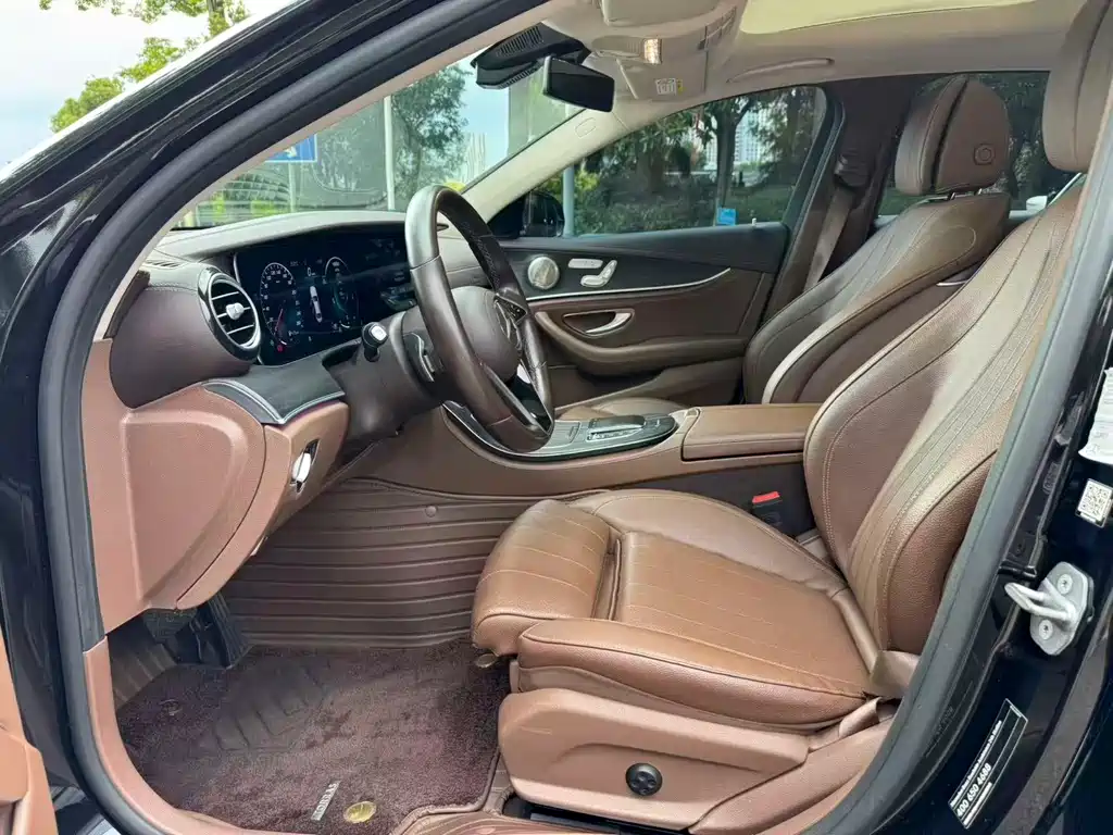 Mercedes-Benz E-Class 2022