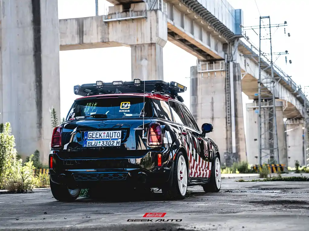 MINI JCW Countryman 2021 — фото 10