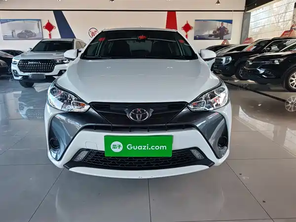 Toyota Yaris L 2021