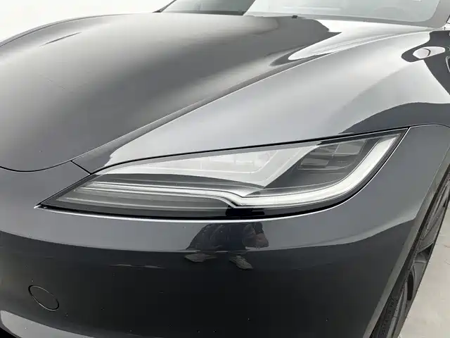 Tesla Model 3 2024 — фото 9