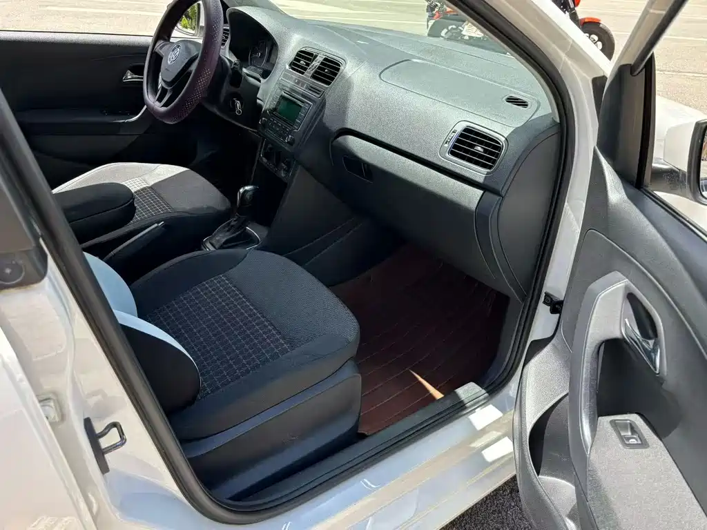 Volkswagen Polo 2014