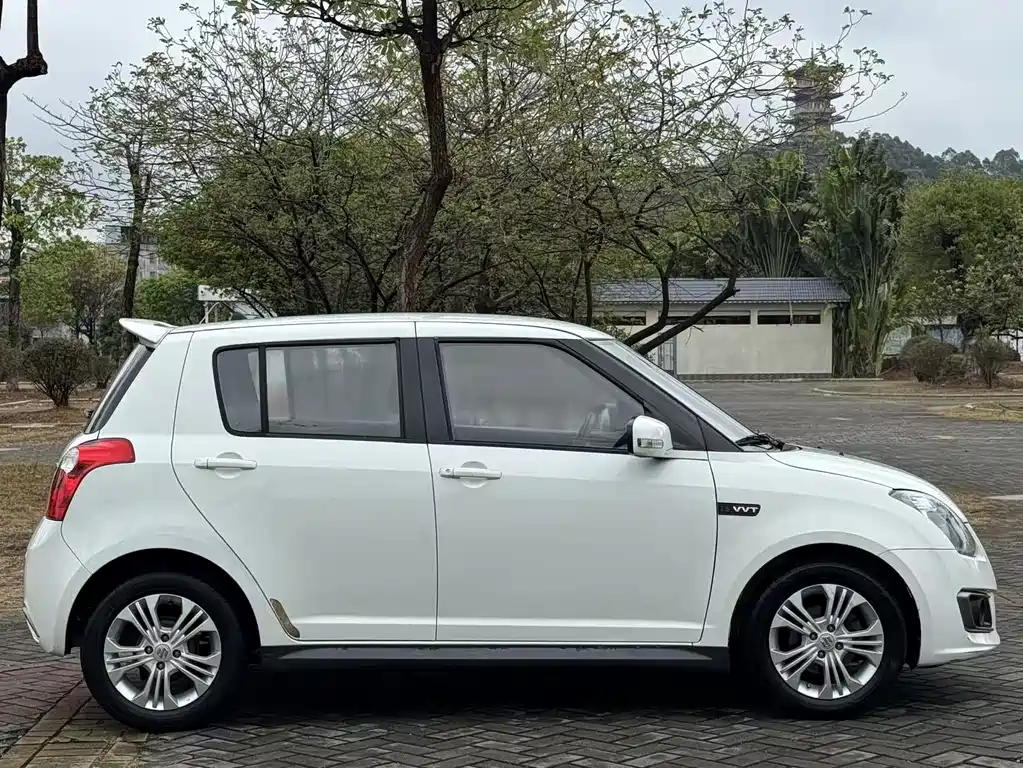 Suzuki Swift 2017 — фото 4