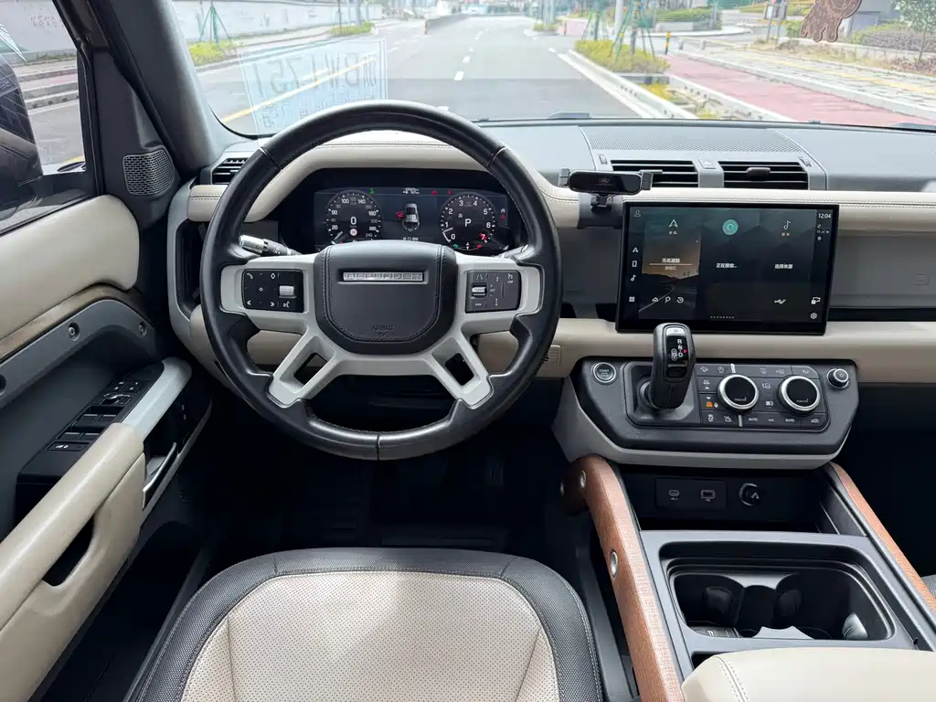 Land Rover Defender 2022 — фото 6