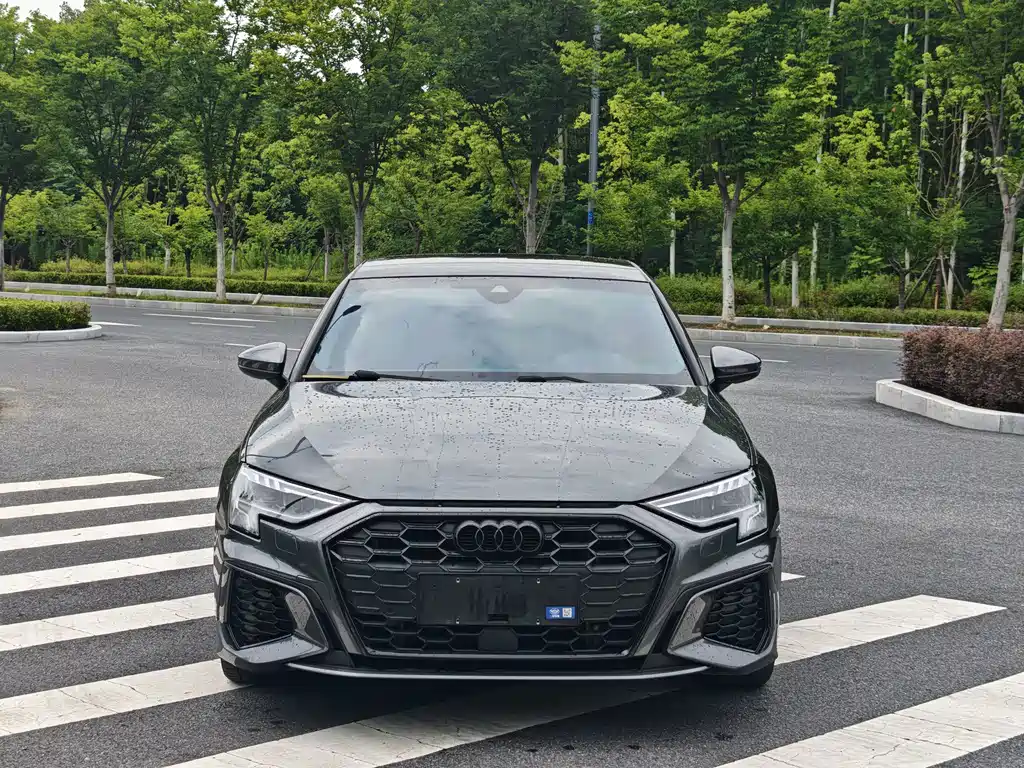 Audi A3 2023 — фото 2