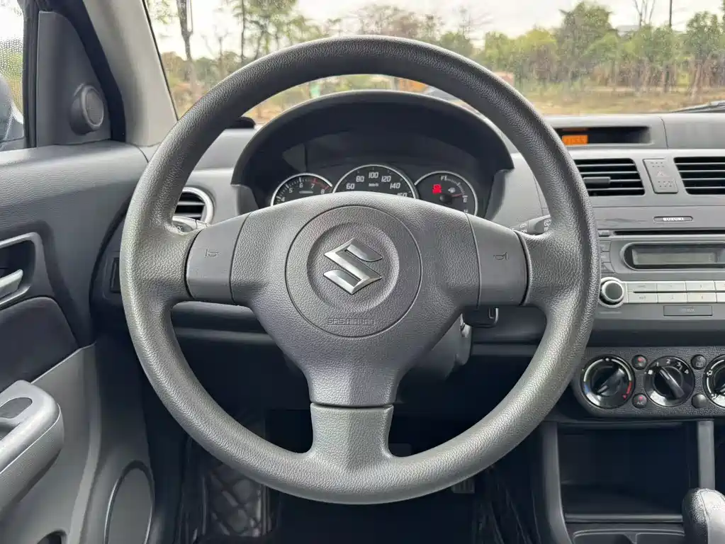 Suzuki Swift 2017 — фото 14