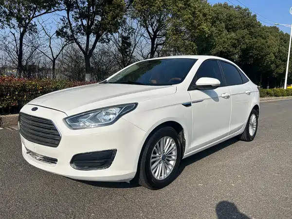 Ford Escort 2017