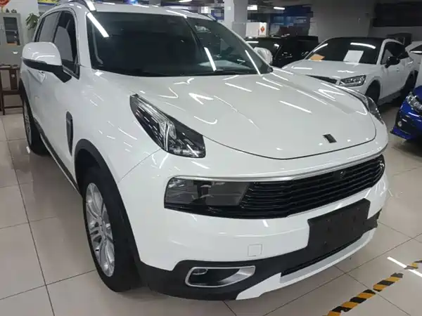 Lynk & Co 01 2019