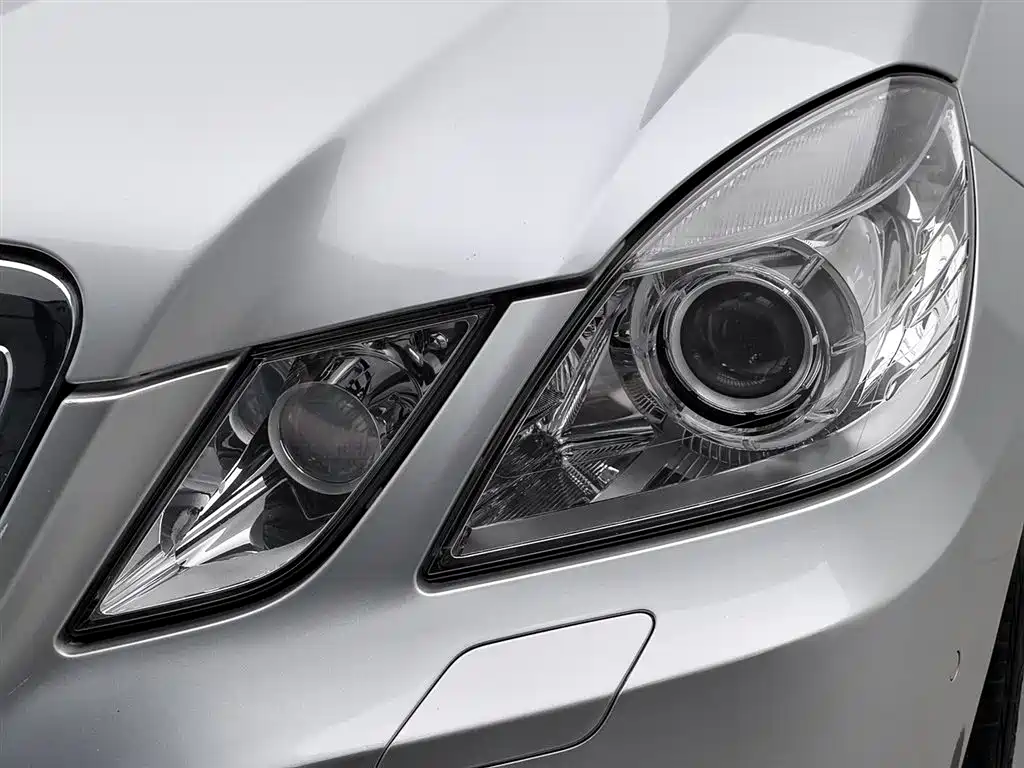 Mercedes-Benz E-Class 2010