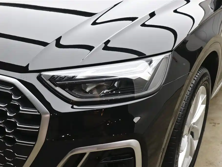 Audi Q5L 2023 — фото 26
