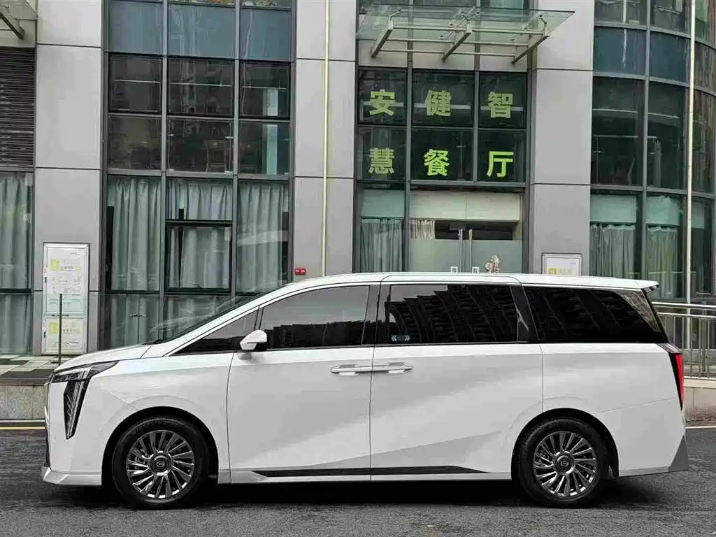 GAC Trumpchi M8 2023 — фото 2