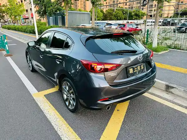 Mazda 3 Axela 2017