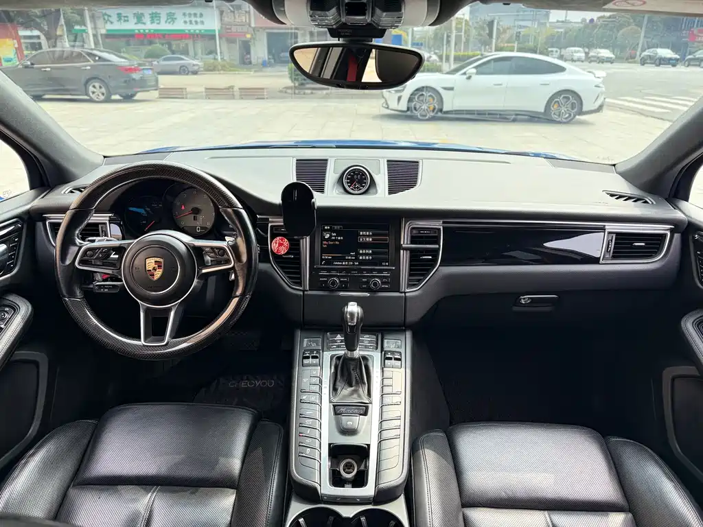 Porsche Macan 2015 — фото 13