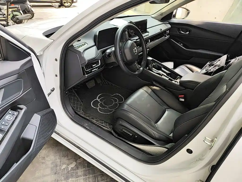 Honda Inspire 2024 — фото 16
