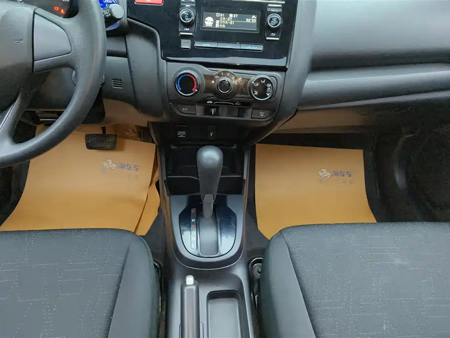 Honda Fit 2017 — фото 16