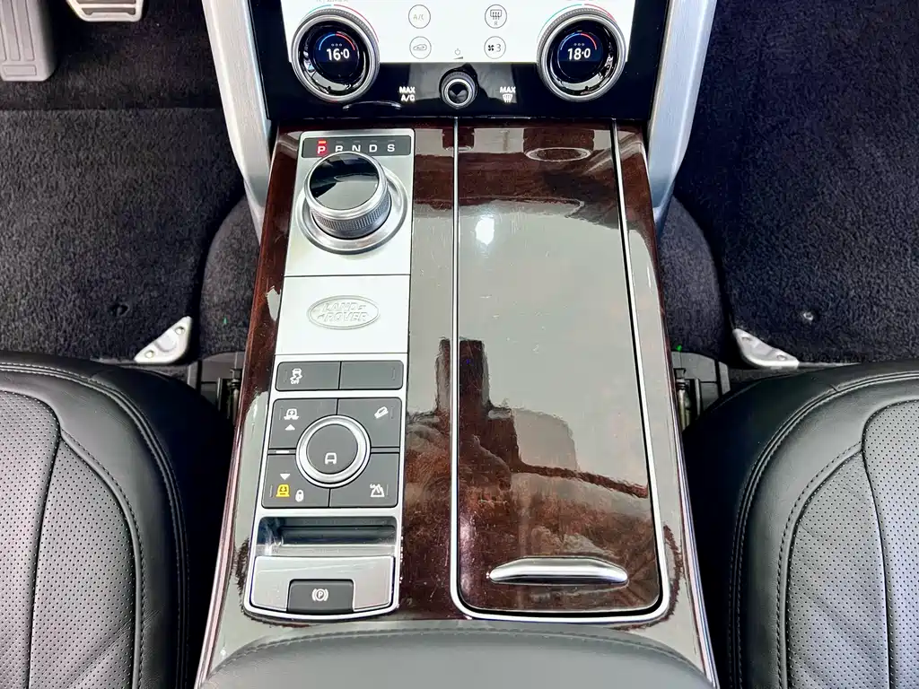 Land Rover Range Rover 2021 — фото 18